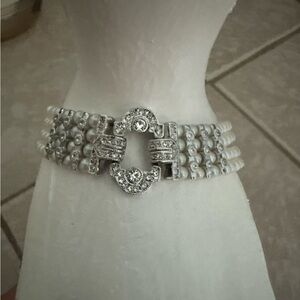 Multi-Strand Faux Pearl Rhinestone Bracelet White Silver Secure‎ Clasp Pre-Owned